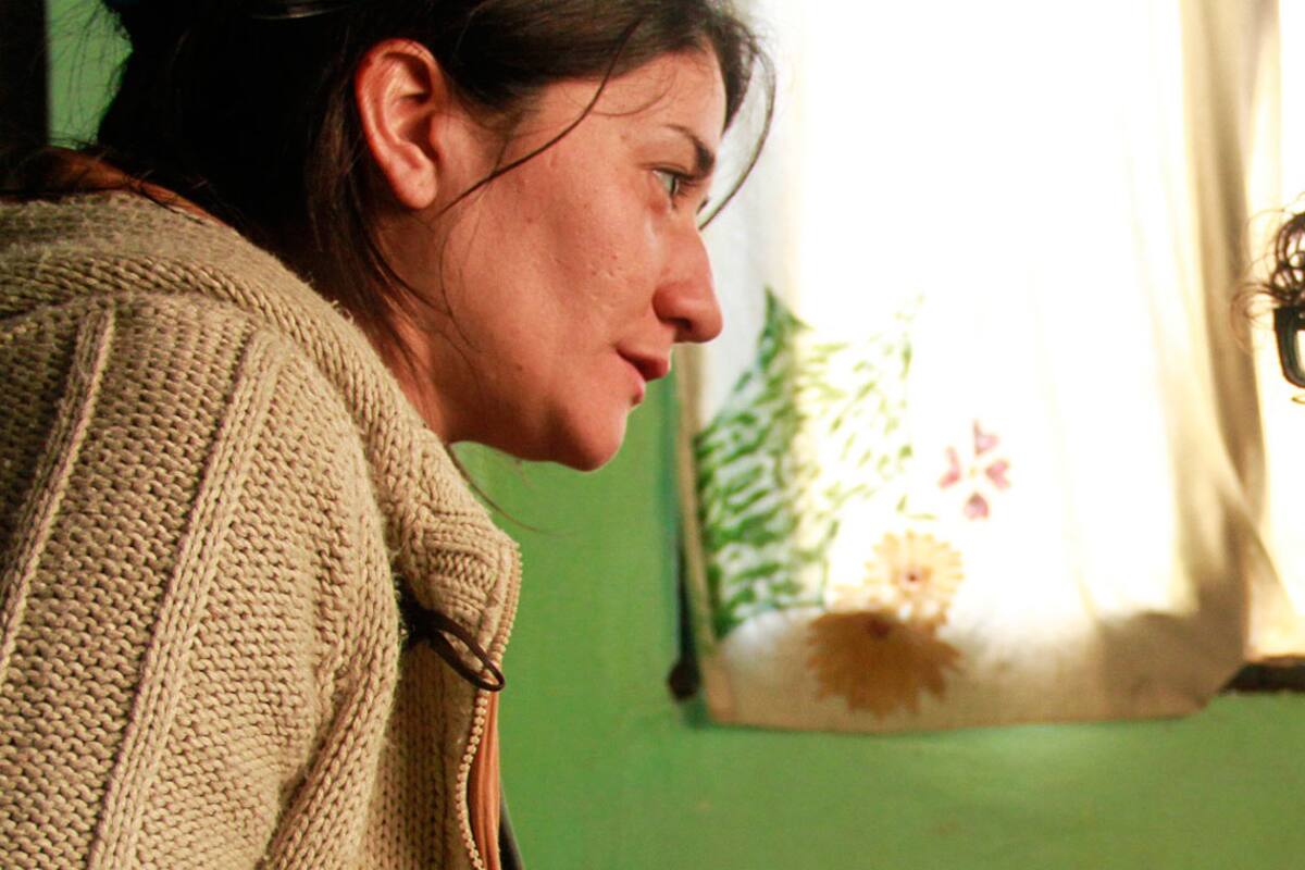 Cuando tenía 19 años, Cristina Vázquez fue acusada de asesinar a una vecina para robarle y condenada a prisión perpetua, sin pruebas ni testigos; la película “Fragmentos de una amiga desconocida” cuenta su historia