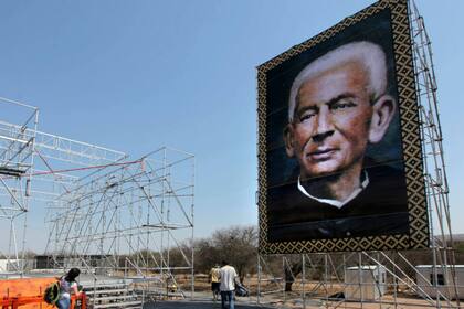 Cuando termine la misa, Brochero pasará a ser el octavo argentino en integrar la lista de beatos de la Iglesia