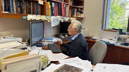 Cuando trabaja en problemas "Hiroo viene con una idea original, por lo general sencilla y sobre todo, profundamente anclada en la física", dice Rivera.