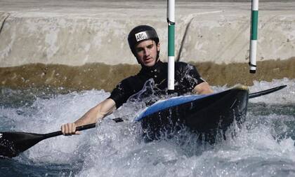 Cuanto más se acercan las competencias, Lucas Rossi necesita más entrenamiento en el agua y menos gimnasio para sentirse a punto