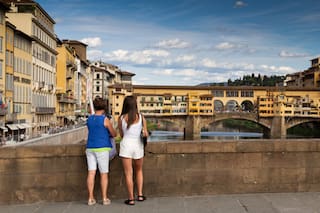 ¿En qué ciudad italiana se encuentra el famoso “Ponte Vecchio”?