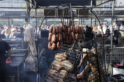 Cuarta edición del Campeonato Federal del Asado en la Avenida 9 de Julio