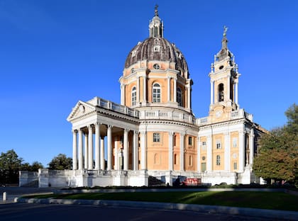 Cuarto y ultimo destino de los restos de Tomislav II, la Basílica de Superga, en Turín. Contra la parte posterior del templo se estrelló el avión que llevaba al primer equipo de Torino