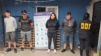 Cuatro chilenos detenidos por el robo en una armería de Lanús