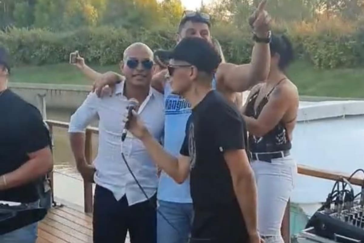 Cuatro personas, de entre 43 y 49 años, fueron detenidas por intentar atacar a los uniformados que participaron del operativo en el barrio privado El Yatch; el exjugador de Boca Clemente Rodríguez participo del evento