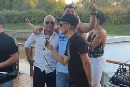 Cuatro personas, de entre 43 y 49 años, fueron detenidas por intentar atacar a los uniformados que participaron del operativo en el barrio privado El Yatch; el exjugador de Boca Clemente Rodríguez participo del evento