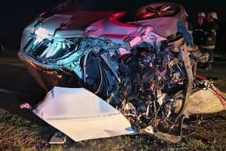 Iba por la ruta 5, esquivó un acoplado que quedó atravesado y chocó contra un camión