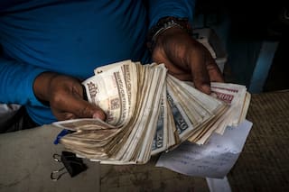 Cuba estrena tasa de cambio flotante en intento por controlar mercado financiero informal