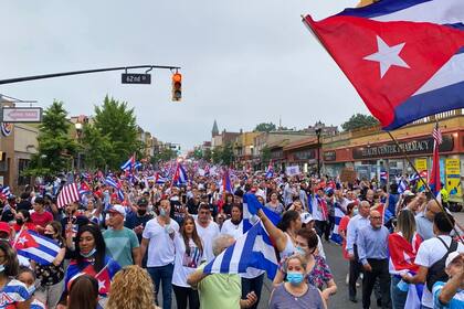 Cubanos con I-220A enfrentan detenciones y un limbo migratorio en Estados Unidos, mientras el ICE intensifica controles y sus casos de asilo siguen sin resolución