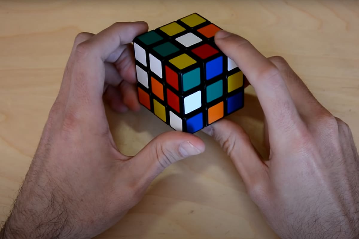 Cuby, el youtuber que explica cómo resolver el cubo Rubik en siete pasos (Foto: Captura de video/YouTube @CubyPuzzles)