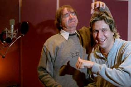 Cucho, líder de Los Auténticos Decadentes, dice que apareció por primera vez en TV en el show de Balá
