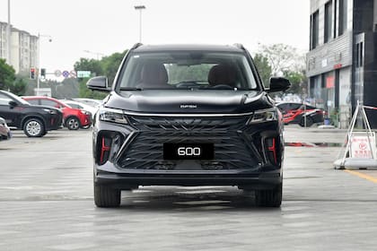 Cuenta con un motor naftero turbo de 1.5 litros que entrega 184 CV y 300 Nm de torque