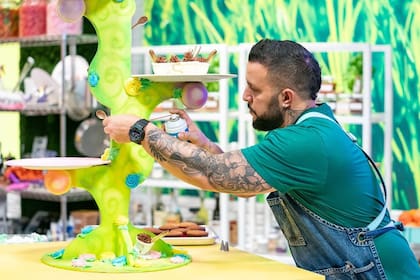 Cuenta con una gran habilidad para la pastelería y el diseño