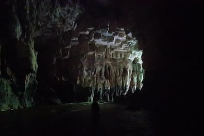 Cuevas de Tuluní, en Chaparral, en donde se hizo el hallazgo del fósil de nautiloideo