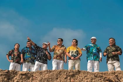 Cumbia All Stars, la banda peruana que rescata la época dorada de la cumbia chicha.