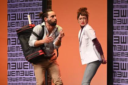 Curiosidad 1: La verdad, con Agustín Sierra y Candela Vetrano, aunque afrontó el desafío de abrir un teatro nuevo, el Politeama, figura como uno de los espectáculos con mayor cantidad de público según las estadísticas de la semana pasada