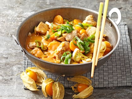 Curry de pollo con pimentón dulce para realzar el sabor