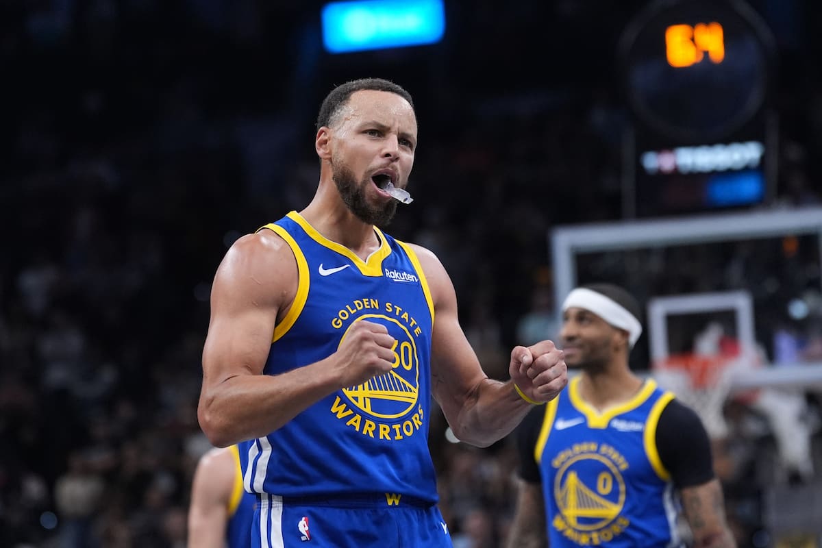 Curry iguala récord de Jordan: anota 49 y lidera remontada de Warriors ante Spurs