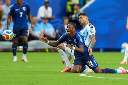 Cuti Romero marca a Da Costa