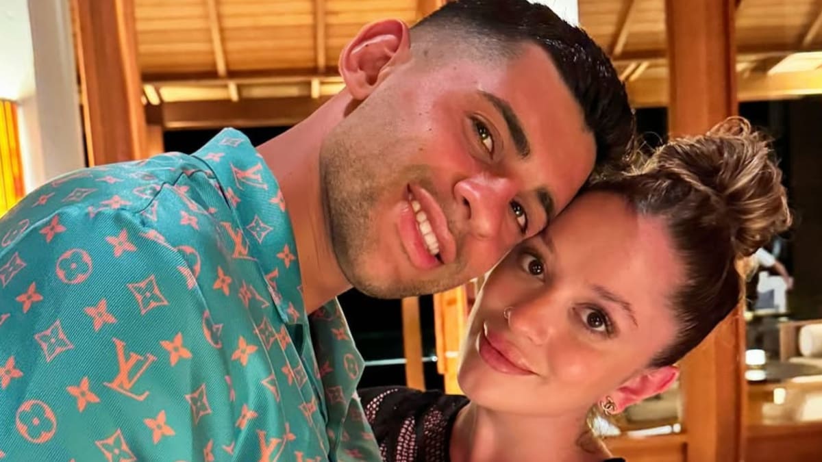 Karen Cavaller y Cuti Romero: la historia de amor de la licenciada en RR.HH. que dejó Córdoba para acompañar al futbolista en Europa