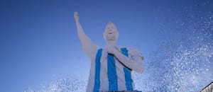 Una nueva estatua de Messi desata una polémica