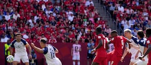 Cómo disfrazar la realidad: Canadá y Bosnia mostraron la otra cara del Mundial multitudinario