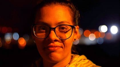 Dacil Batista vive en una caravana con su familia