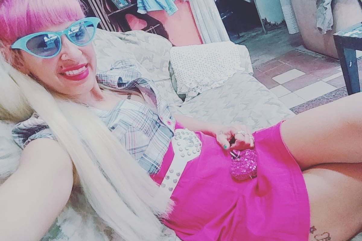 Daiana Martínez vive en Santa Fe; subió un video en el que se veía el techo de su casa en construcción; primero recibió críticas y luego ayuda; ahora busca ayudar a los que, como ella, están arreglando sus viviendas