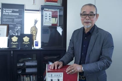 Daisuke Inoue creó el karaoke, pero en aquel entonces no tenía suficiente dinero para patentarlo