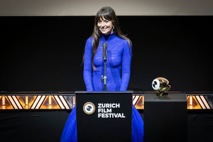 Dakota Johnson dio un discurso luego de ser distinguida por su trabajo en el Festival de Zurich