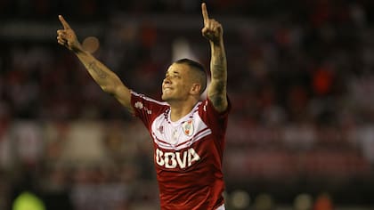 D''Alessandro marcó su segundo gol en el torneo