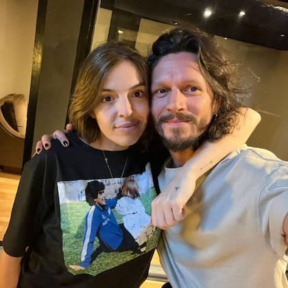 Dalma Maradona grabó su tema "Margaritas" para su papá, con la colaboración del compositor Piru Saez