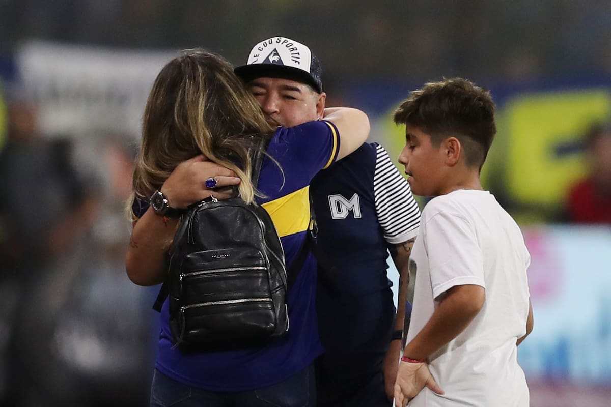 Dalma y Diego en marzo de 2020 enel partido Boca Gimnasia y junto a Benjamin Agüero