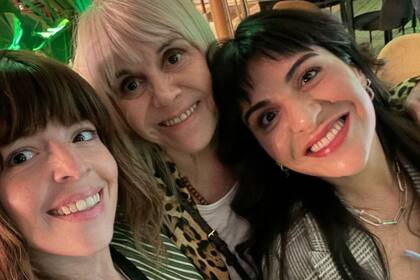 Dalma y Gianinna Maradona criticaron a la prensa por los titulares presentados ante el accidente de su madre