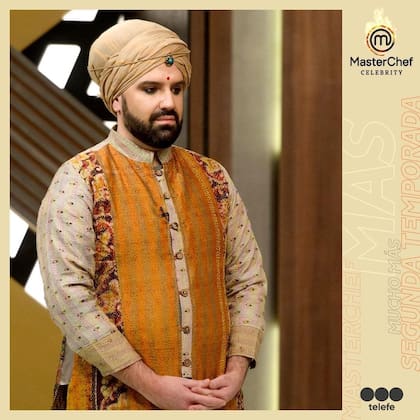 Damián Betular sorprendió a los televidentes al vestirse con ropas típicas de la India para la gala de MasterChef Celebrity dedicada a la cocina hindú.