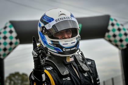 Damián Fineschi se llevó todos los premios de la quinta fecha del Súper TC2000 en el autódromo de Buenos Aires: dos victorias y la pole