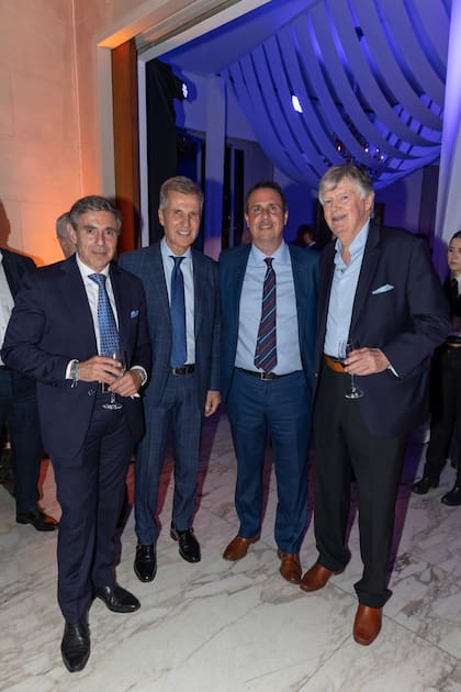 Damián Pozzoli, Martín Redrado, el embajador de Uruguay en Argentina Diego Cánepa, y Guillermo Stanley