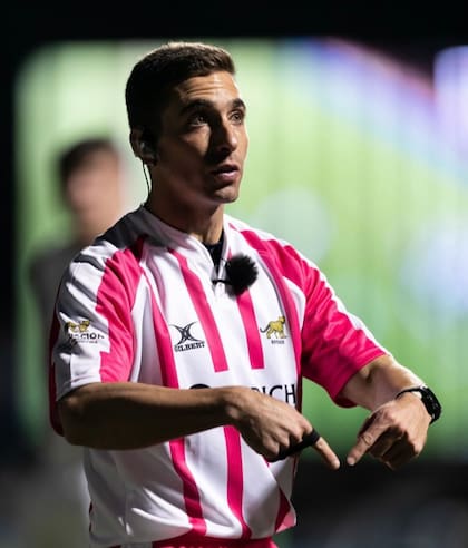 Damián Schneider dejó el rugby a los 17 años por una lesión hereditaria que le impide hacer deportes de contacto