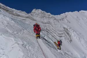 Damián y Willie Benegas dos experimentados escaladores profesionales, que guiaron expediciones al Everest