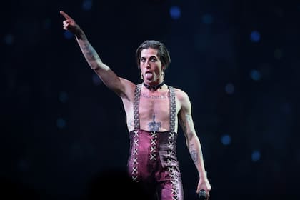 Damiano David de Måneskin de Italia interpreta la canción ganadora "Zitti e buoni" en la Gran Final del Festival de Eurovisión de 2021 (Foto de Dean Mouhtaropoulos / Getty Images)