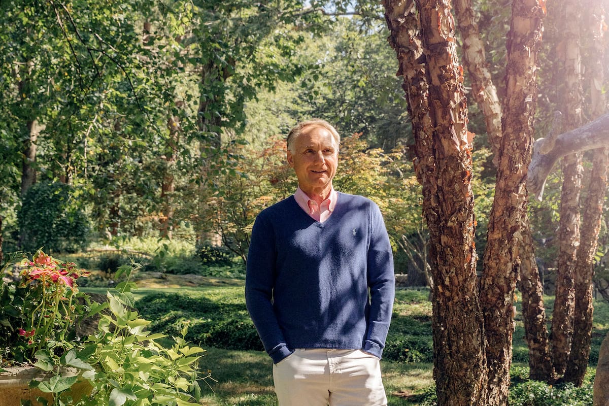 Dan Brown, autor de "El código Da Vinci", en su casa en Rye Beach