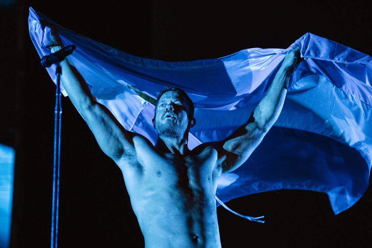 Dan Reynolds, el líder de Imagine Dragons, durante el show de la banda en Buenos Aires