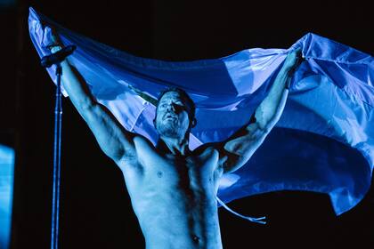 Dan Reynolds, el líder de Imagine Dragons, durante el show de la banda en Buenos Aires