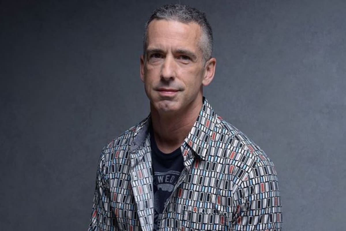 Dan Savage ha escrito sobre relaciones desde hace 30 años. Algunos de los términos que ha usado en sus columnas se han convertido en neologismos usados en EE.UU.