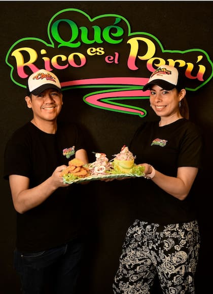 Dángelo y su novia Luisana empezaron su emprendimiento gastronómico llevando comida a domicilio y luego se instalaron en cuatro barrios porteños