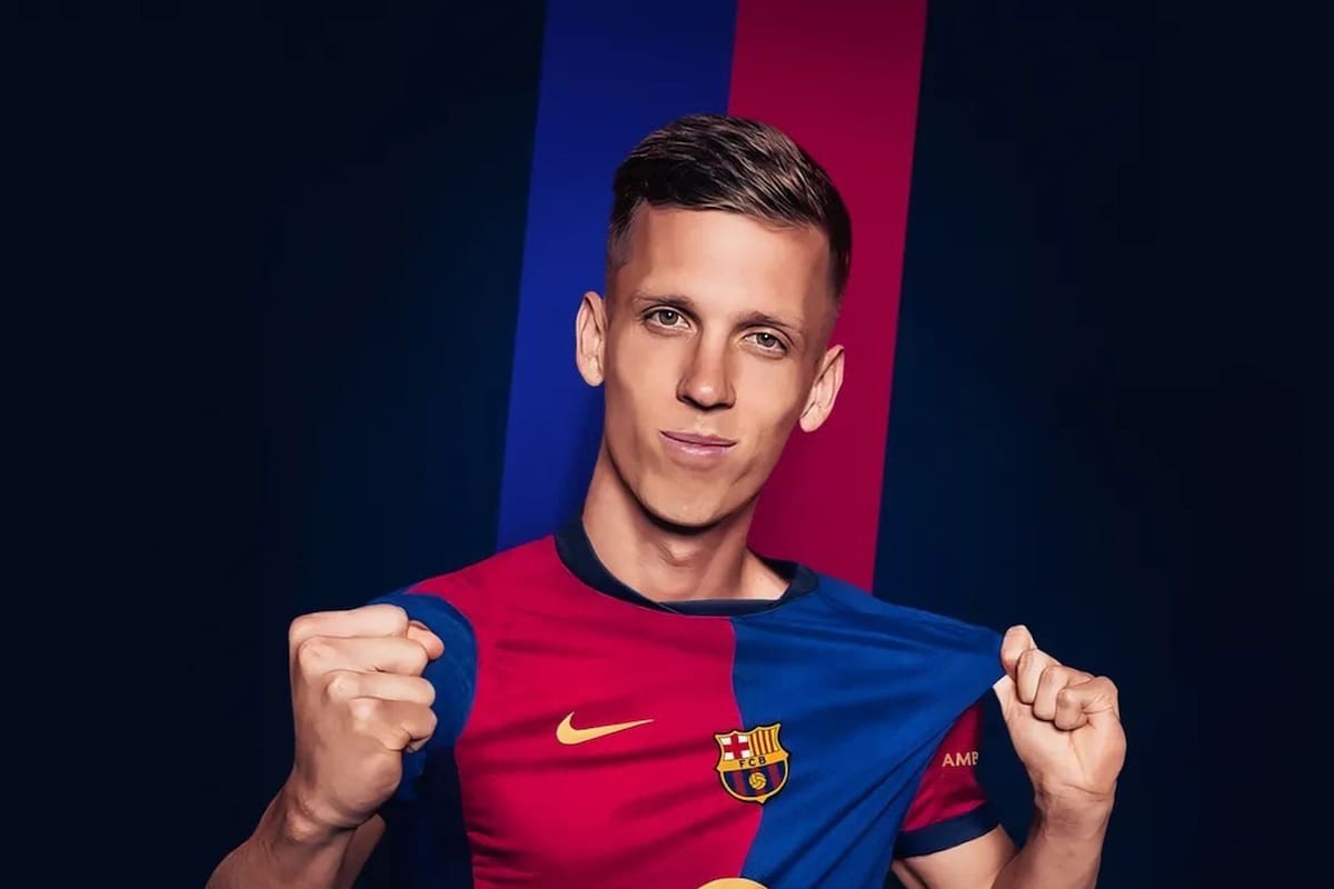 Dani Olmo, cuando fue presentado como jugador de Barcelona en agosto pasado; su futuro continúa en veremos