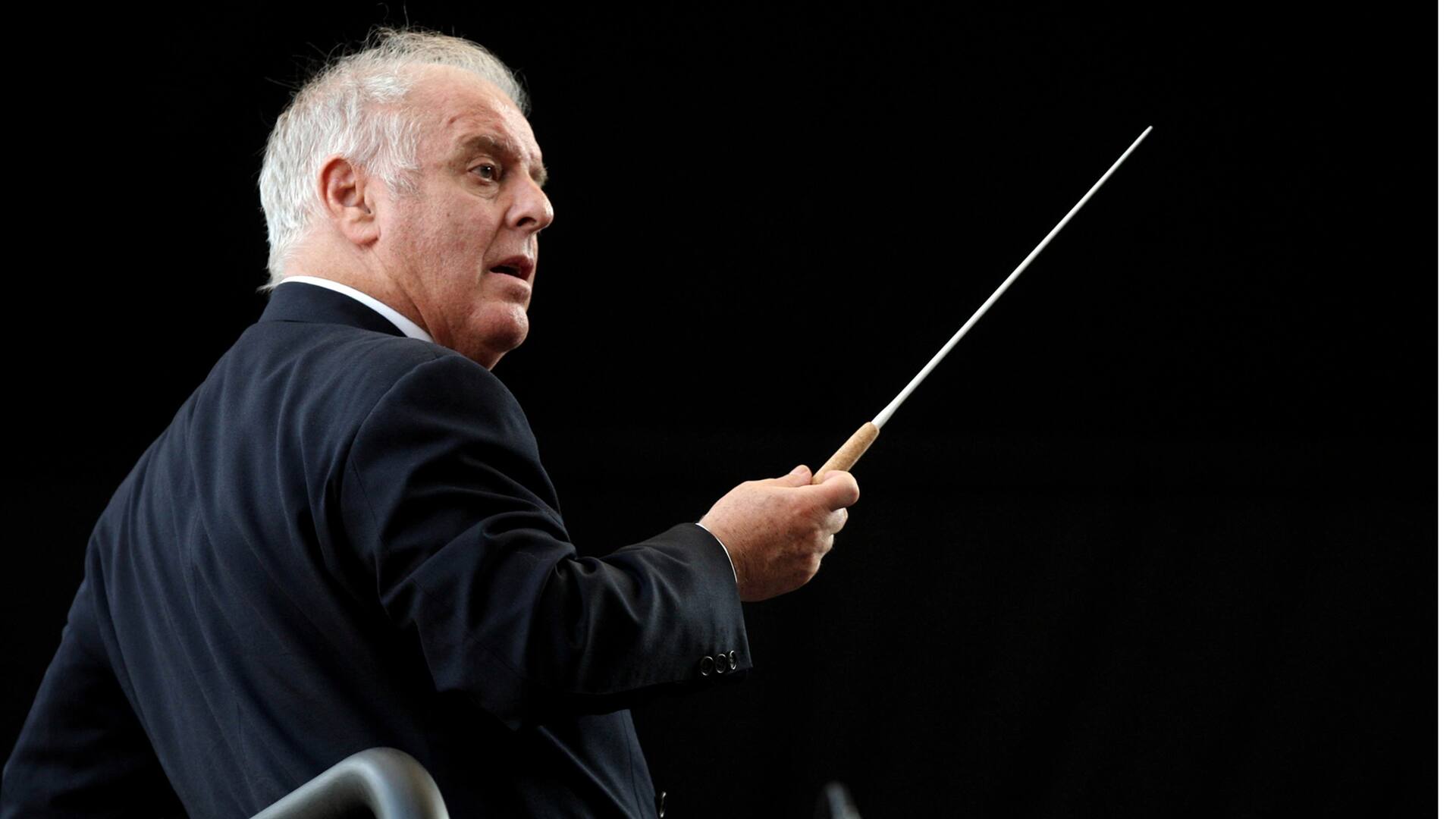 Daniel Barenboim festeja sus ocho décadas alejado de los escenarios, tras revelar que sufre una "enfermedad neurológica grave"