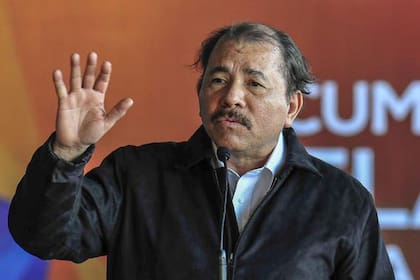 Daniel Ortega acusó a sus dirigentes de faltar a la mesa de negociación