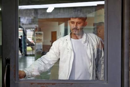 Daniel "Billy" Oyarzún, al momento de salir de la primera audiencia que lo juzgó tras haber asesinado a un ladrón