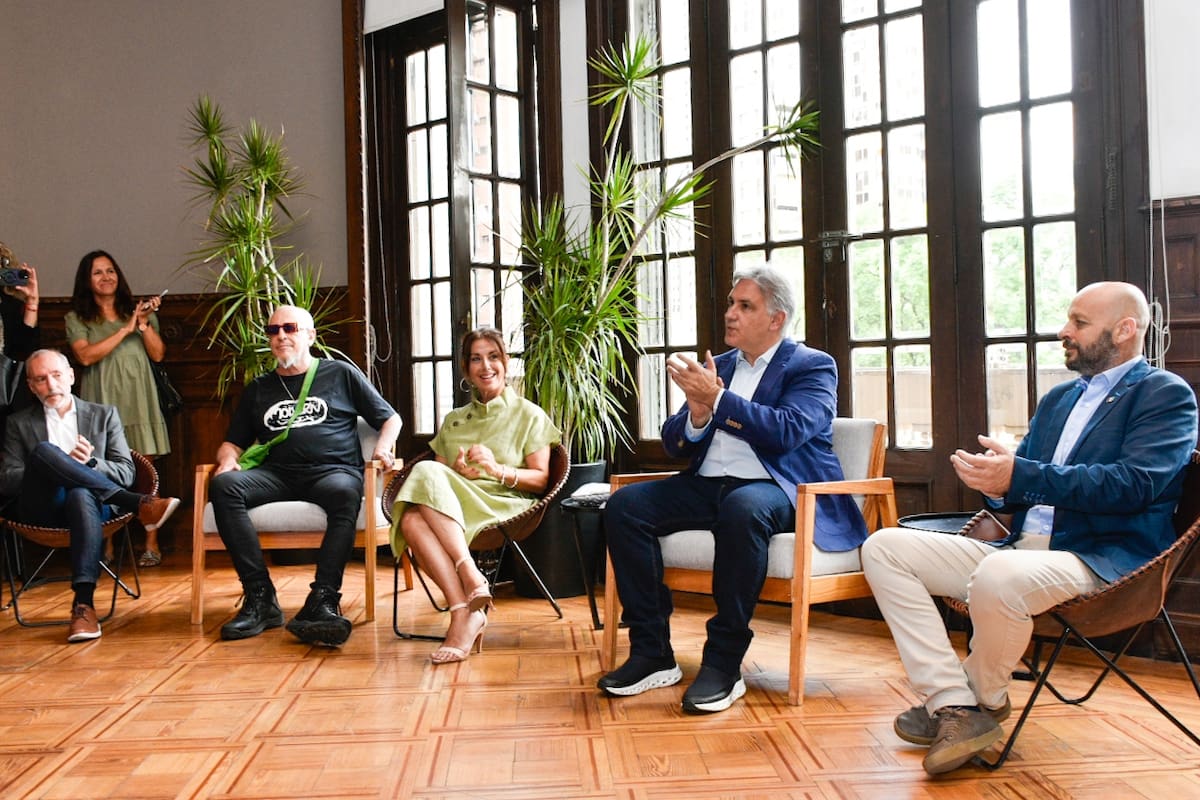Daniel Aráoz y Viviana Saccone entre los actores que participaron del lanzamiento en Córdoba; en la presentación, el gobernador Martín Llaryora y Raúl Sansica